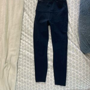 Lululemon Like New Navy leggings Size 6 lightly worn